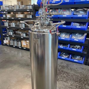 HFS 160 L, (175 lbs. Refrigerant), Jacketed Vertical Storage Tank With Condenser SIZE:16×48